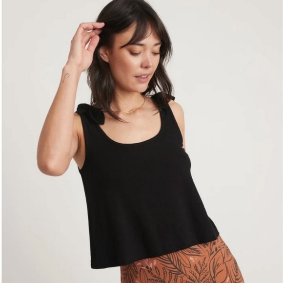 Marine Layer Women's Lexi Rib Tie Crop Tank Top in Black Size Large - Picture 1 of 8